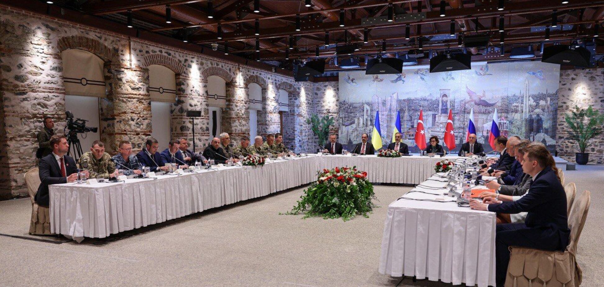 'Сегодня – четыре области, завтра – восемь': Кислица рассказал об абсурдных требованиях делегации РФ на переговорах в Стамбуле