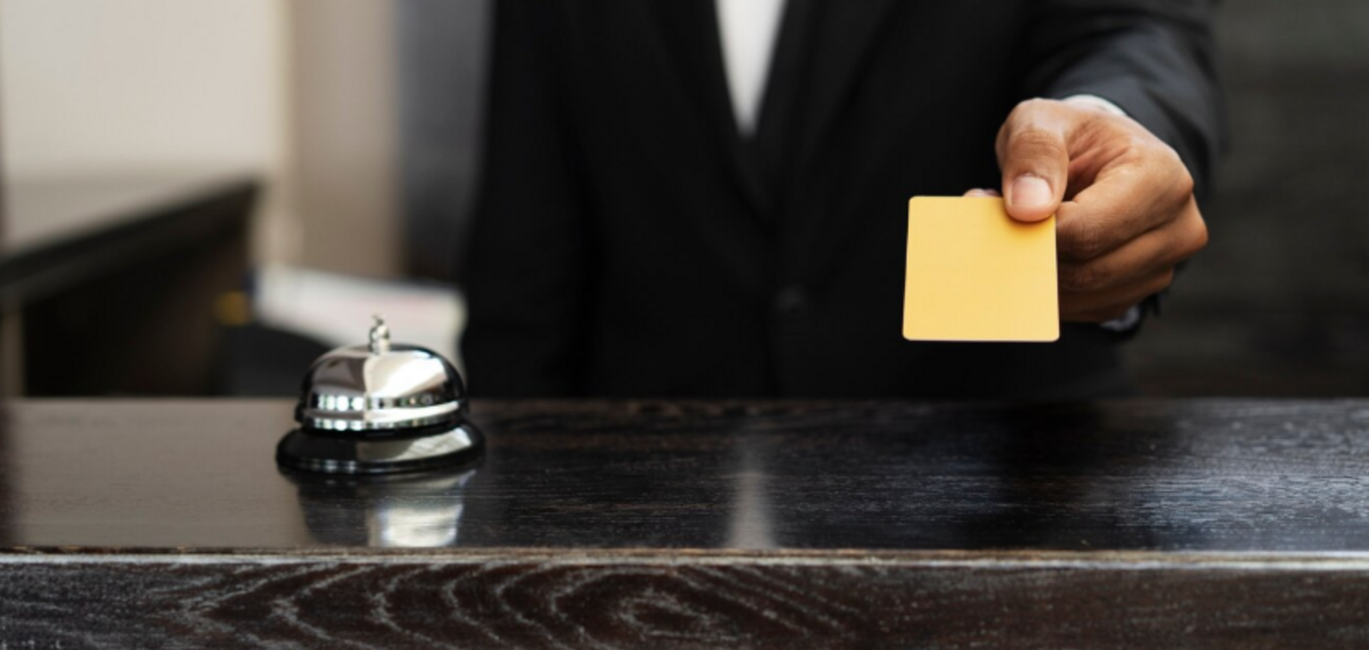 Как включить свет в гостиничном номере без ключа-карты: гениальный лайфхак