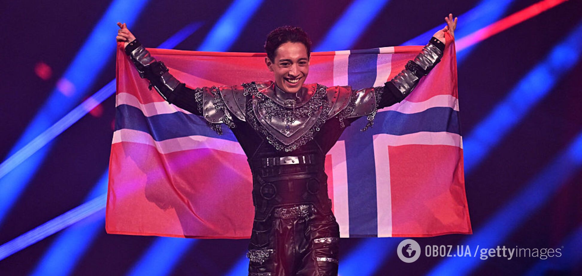 'Наш казак!' Евровидение 2025 открыл 19-летний участник, которого воспитала украинка: он расплакался на сцене