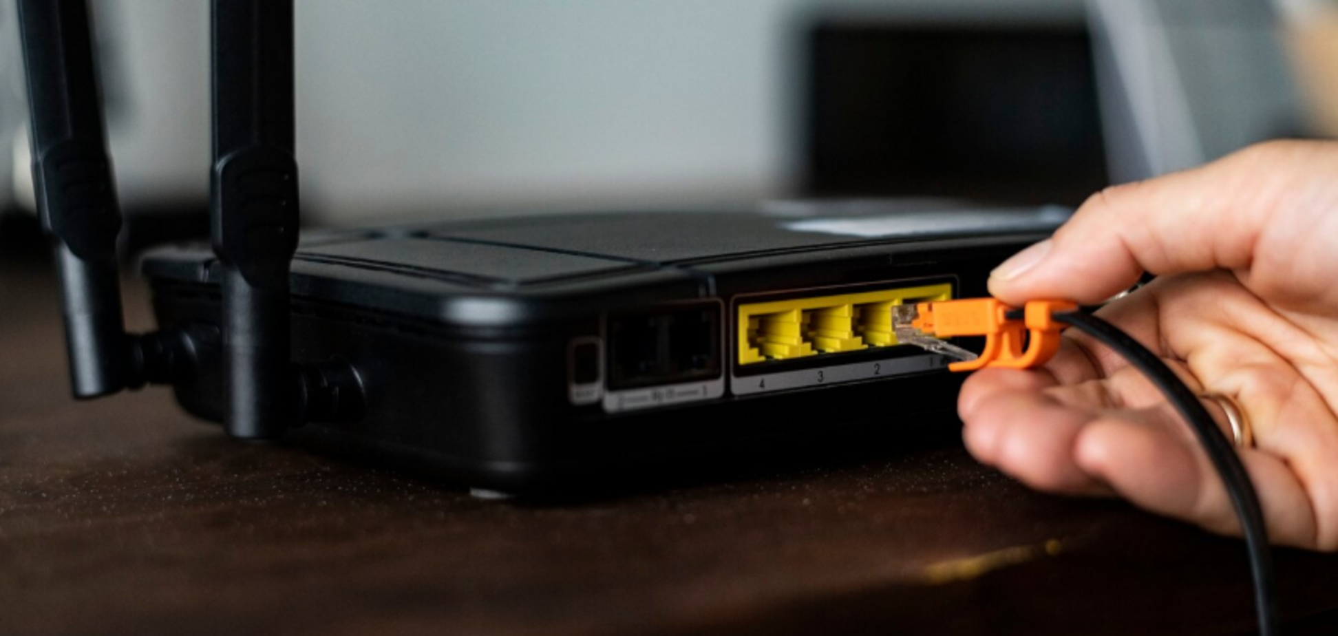 Возле каких бытовых приборов не стоит ставить роутер: может не работать Wi-Fi