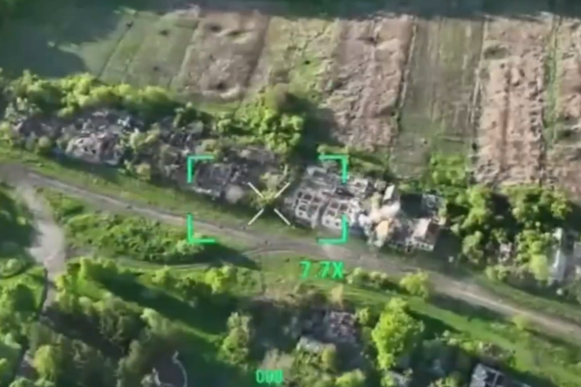 Миттєва розплата: прикордонники показали ефектну роботу операторів БПЛА на Курському напрямку. Відео