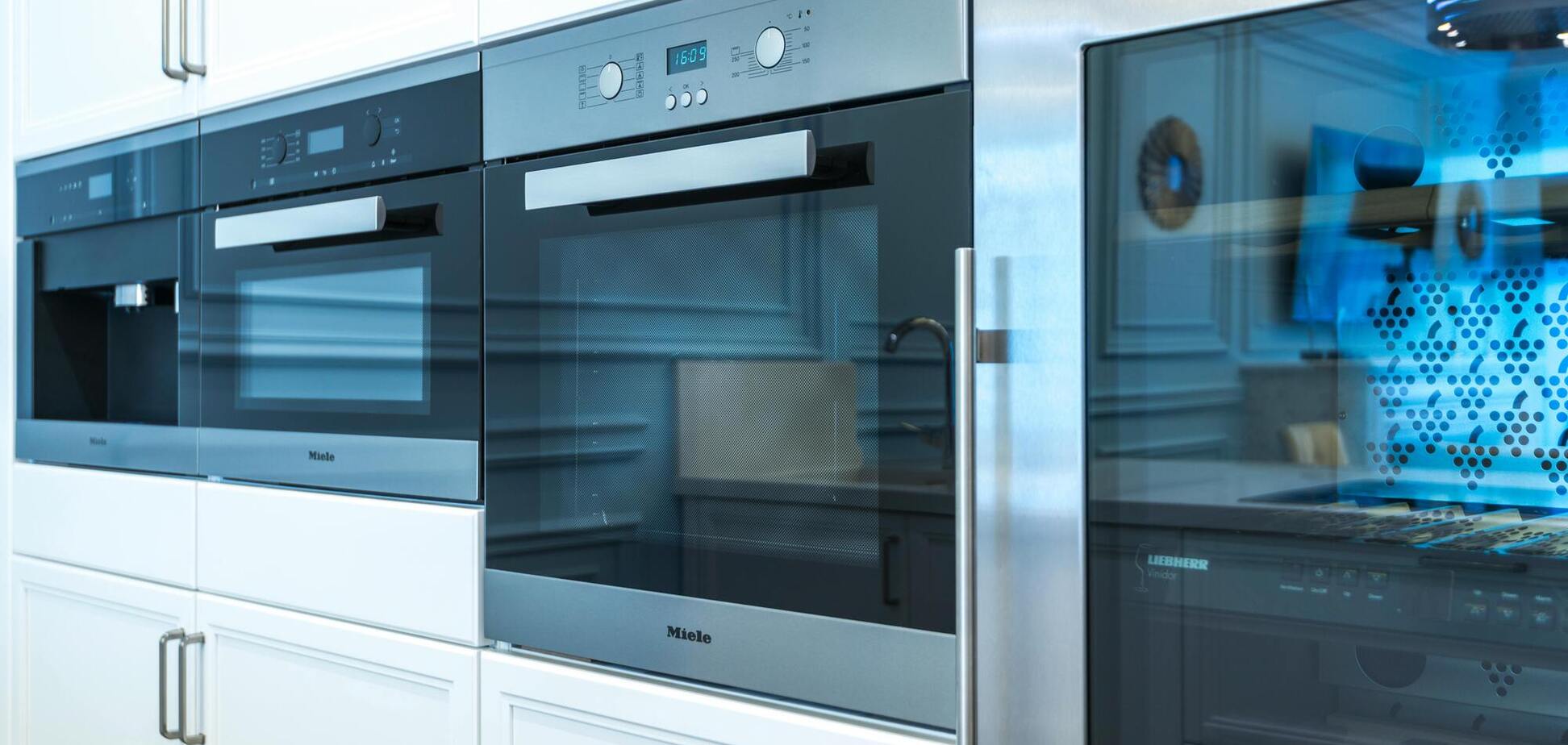 Бруд просто розтане: як почистити мікрохвильовку без хімії