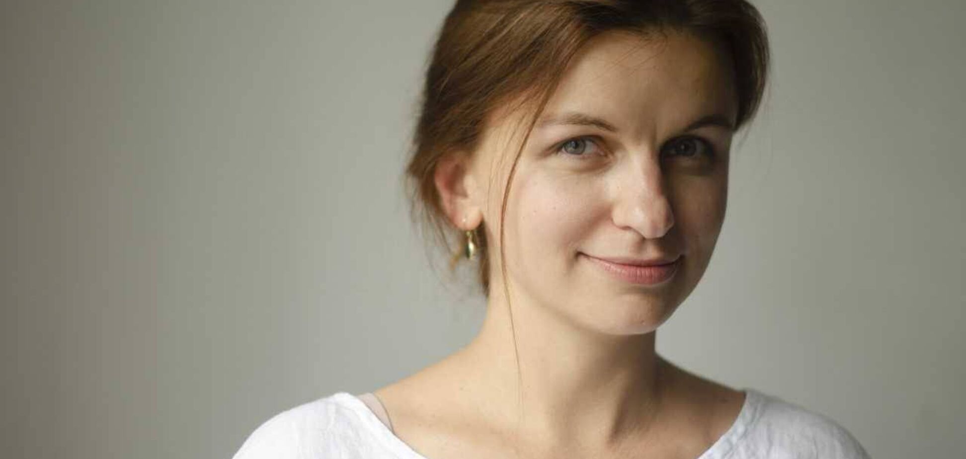 'Пишаюся можливістю бути в журі': письменниця Таіс Золотковська долучилася до оцінювання конкурсу есе музею 'Голоси мирних' Фонду Ріната Ахметова