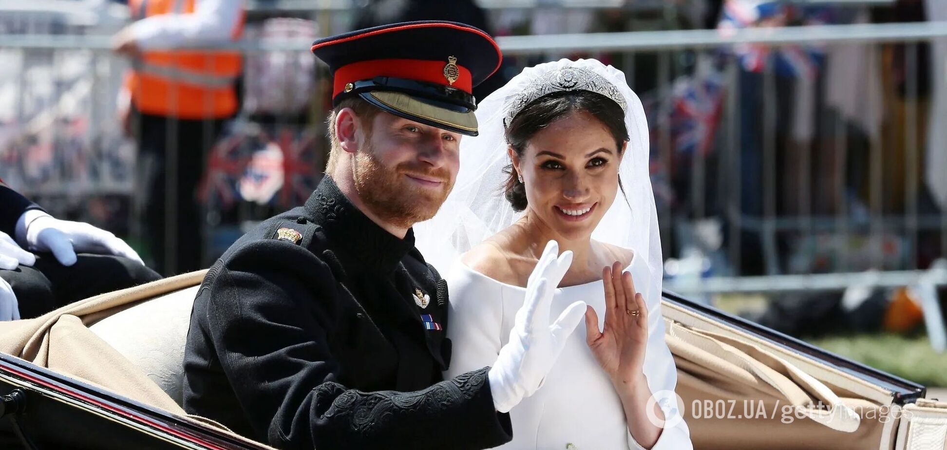 Весілля Меган Маркл і принца Гаррі: що молодята прошепотіли одне одному біля вівтаря та чому Єлизавета II була розчарована поведінкою внука