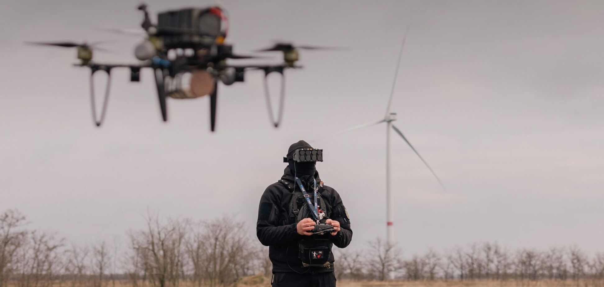 Мотоколони та наземні дрони: прикордонники розповіли про нову тактику окупантів на Донеччині. Відео