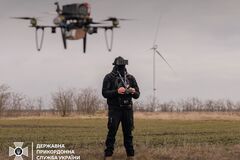 Мотоколонны и наземные дроны: пограничники рассказали о новой тактике оккупантов в Донецкой области. Видео