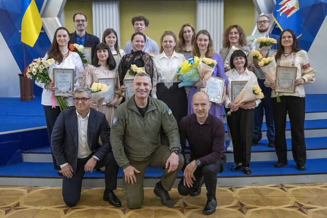 'Учитель года – 2025': Кличко наградил победителей первого городского тура