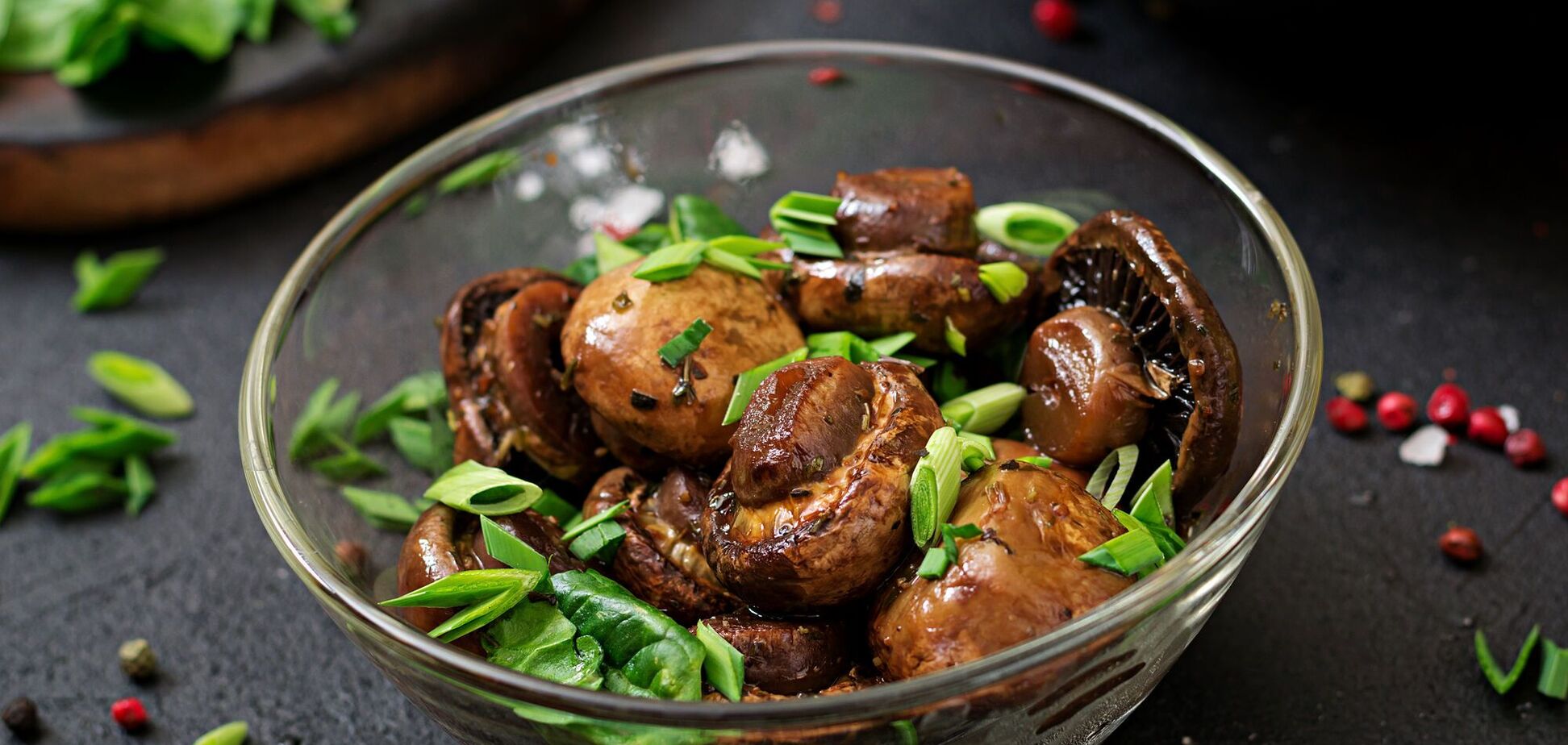 Как вкусно замариновать шампиньоны: рецепт за 10 минут