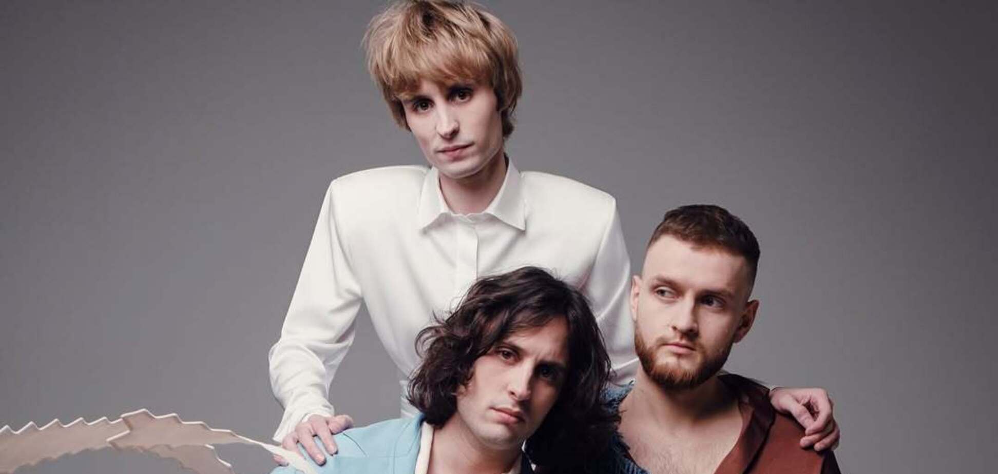 Гурту Ziferblat влаштували теплу зустріч на вокзалі після повернення з Євробачення 2025: перон був забитий фанатами. Відео