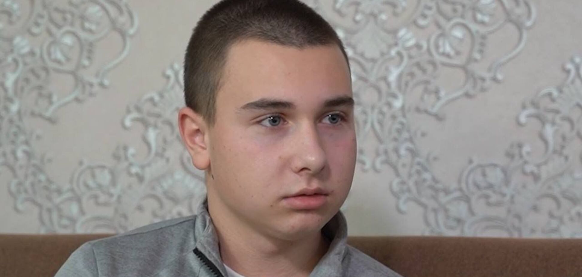 'Мене поранив уламок касетного снаряда': Данііл з Богодухова розповів свою історію музею 'Голоси мирних' Фонду Ріната Ахметова