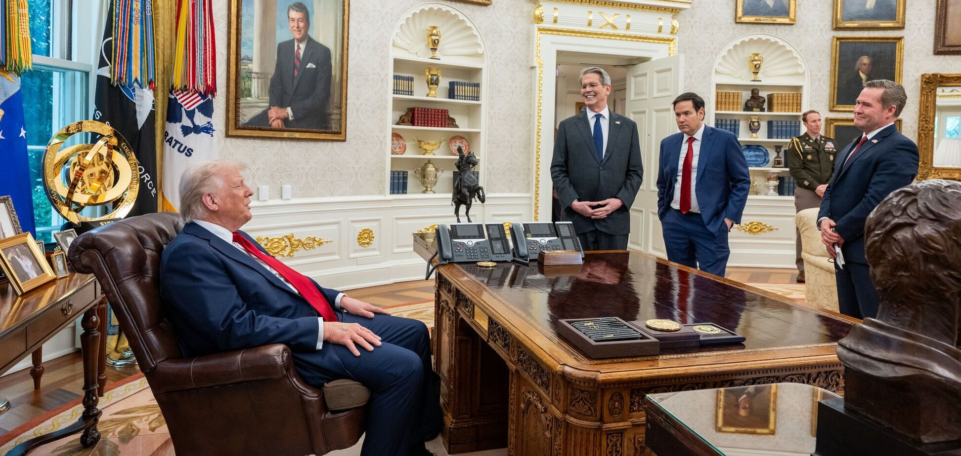 Ілюстрація - Дональд Трамп у Білому домі