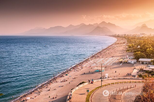 Де найтепліша вода в Європі: варіант для морського відпочинку