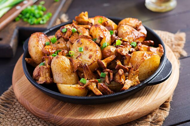 Как вкусно приготовить картошку с грибами на ужин: элементарный рецепт, ингредиенты для которого всегда есть на кухне