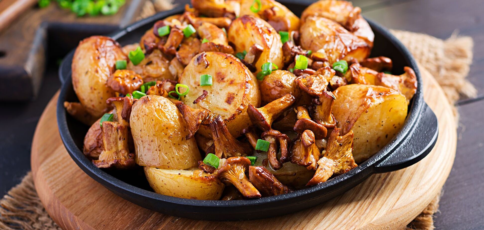 Как вкусно приготовить запеченный картофель: самый элементарный рецепт