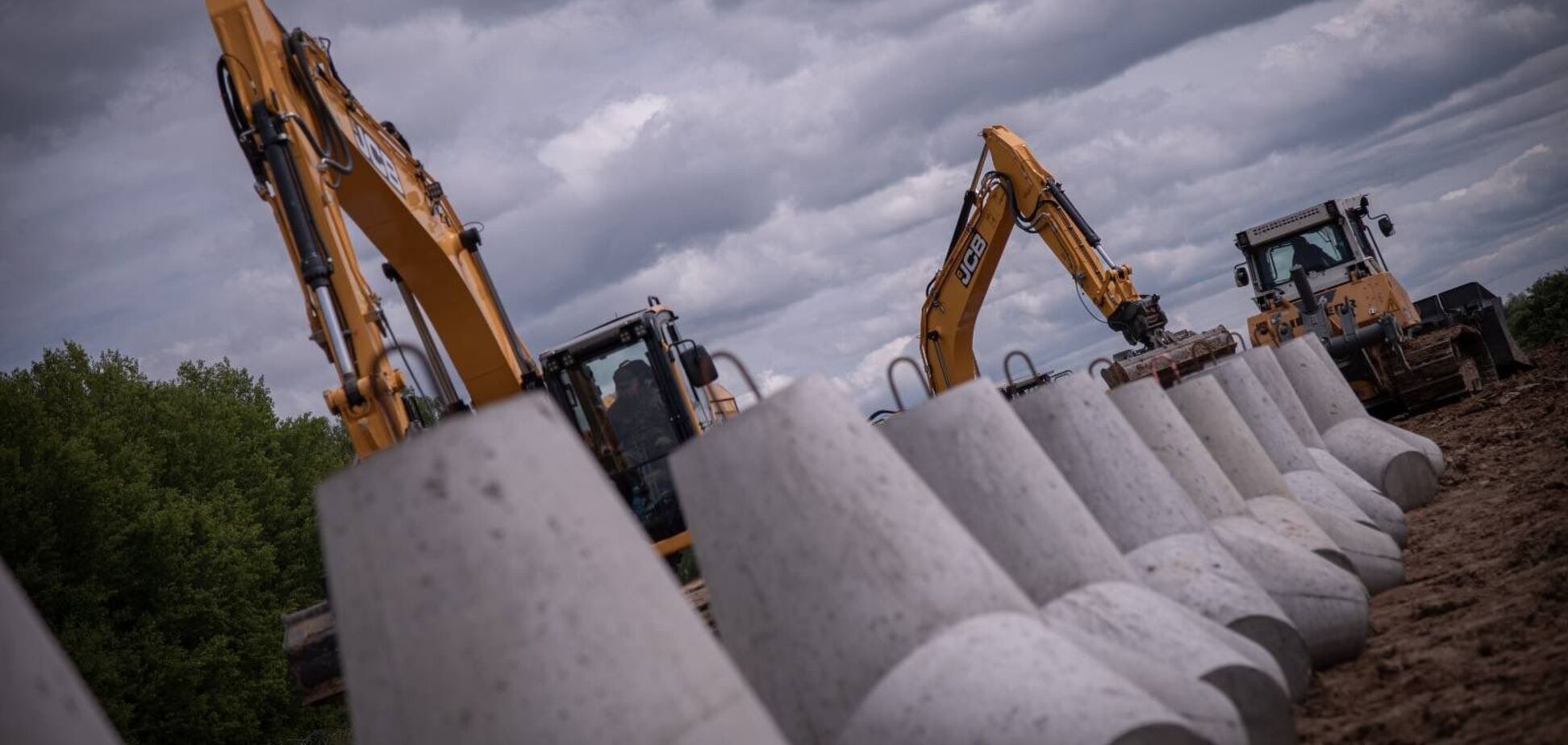 Результат досвіду війни в Україні: польські військові показали, як будують фортифікації на кордоні з Росією. Фото