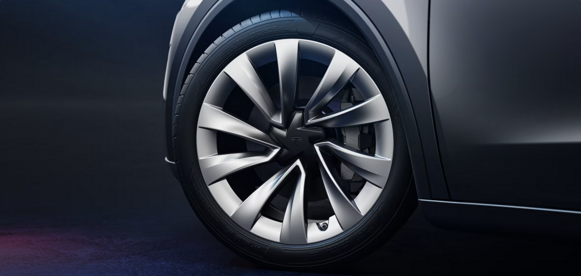 Украинцы массово покупают старые авто из США