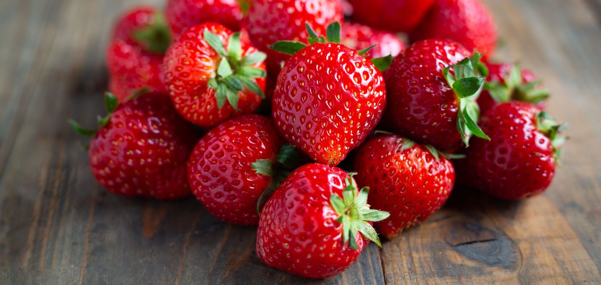 Солодкий рецепт довголіття: як полуниця лікує серце і мозок