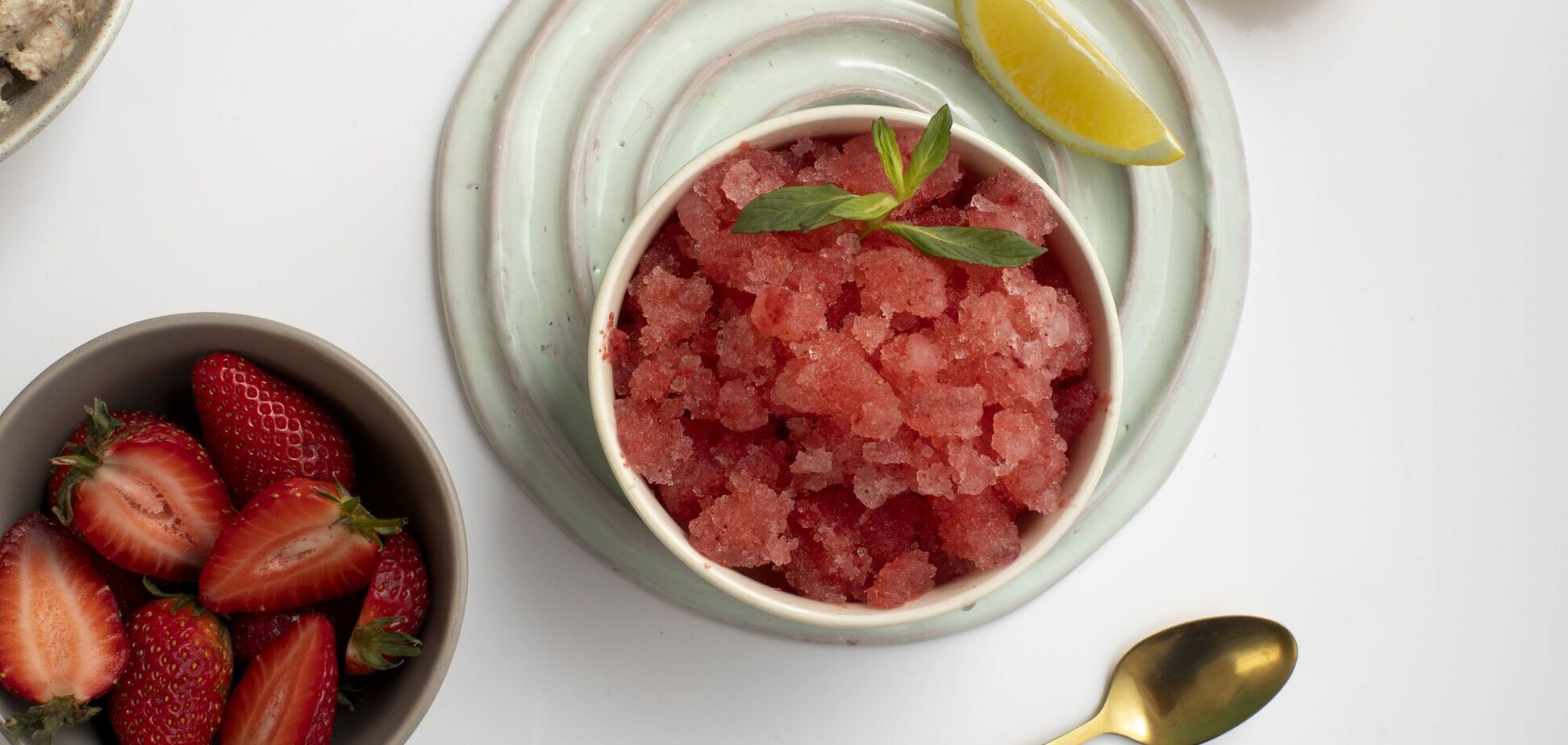 Кращий за звичне морозиво: як приготувати смачний бананово-полуничний сорбет для дітей