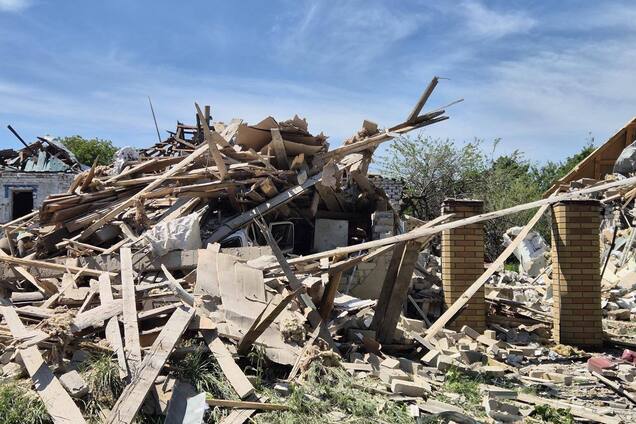 Російські війська вдарили по будинку в Куп'янську: двоє загиблих. Фото