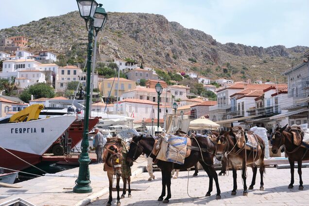 Не можна їздити на авто: грецький острів пропонує унікальний відпочинок