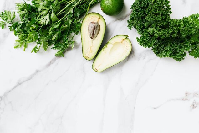 Не тостами едиными: топ-3 оригинальных рецептов с авокадо