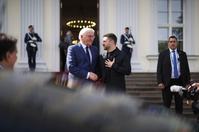 Німеччина продовжить підтримку України: Зеленський у Берліні зустрівся з президентом Штайнмаєром. Фото й відео