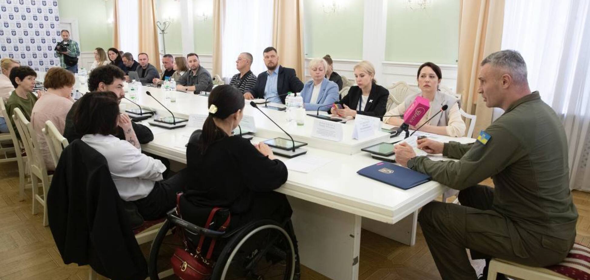 Кличко принял участие в заседании Совета безбарьерности Киева и сообщил о результатах