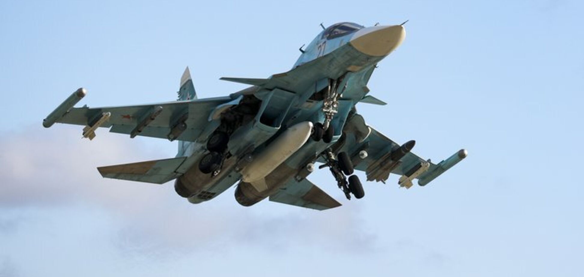 Силы обороны уничтожили еще один российский самолет в Крыму: Зеленский раскрыл детали