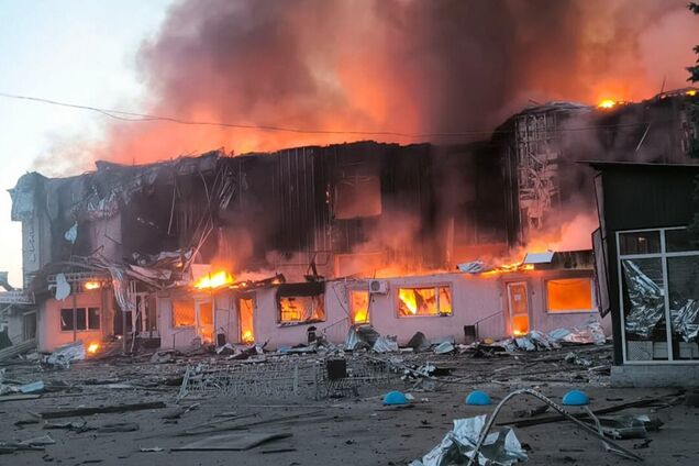 Что происходило в Харькове и области после ночной атаки 'Шахедами': спасатели и полиция показали фото