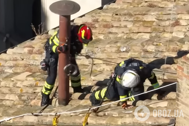 В Ватикане установили дымоход, который известит мир об избрании нового Папы. Фото и видео