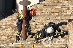 В Ватикане установили дымоход, который известит мир об избрании нового Папы. Фото и видео