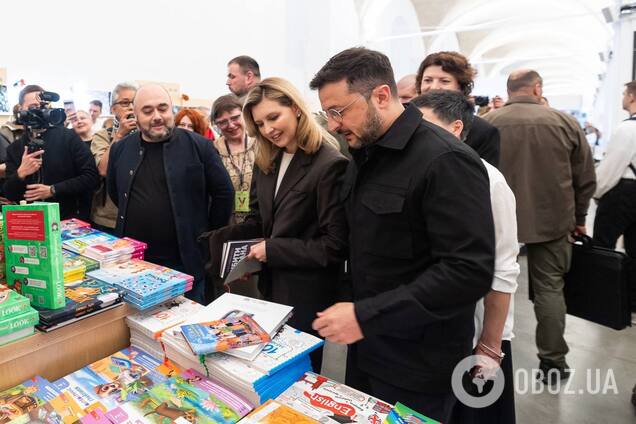 Владимир Зеленский с женой Еленой посетил Книжный Арсенал