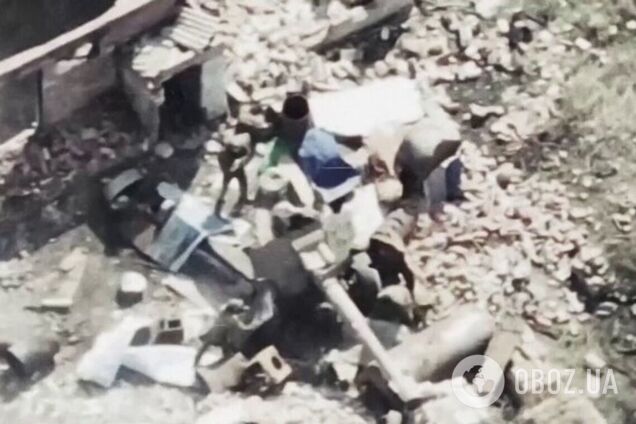 Точно і влучно: на східному напрямку артилеристи знищили гармати та бронетехніку окупантів. Відео