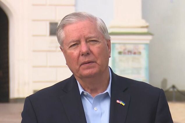 'Переговоры в понедельник ничего не изменят': сенатор-республиканец анонсировал рассмотрение законопроекта о пошлинах 500% для союзников РФ