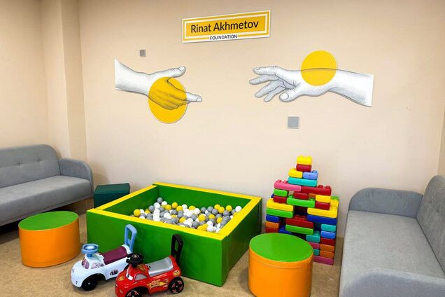 'Это – проект о заботе': Фонд Рината Ахметова помог обустроить социальное жилье для мариупольцев в Днепре