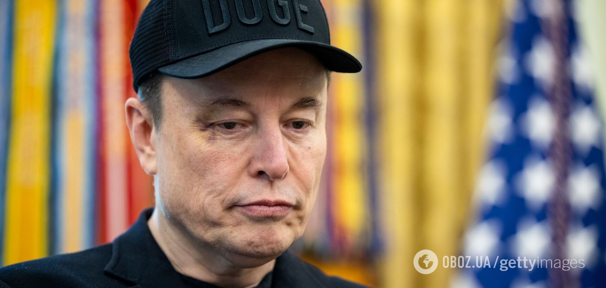 Маск прийшов на брифінг у Білому домі з синцем під оком і ухилився від запитання про наркотики – ЗМІ