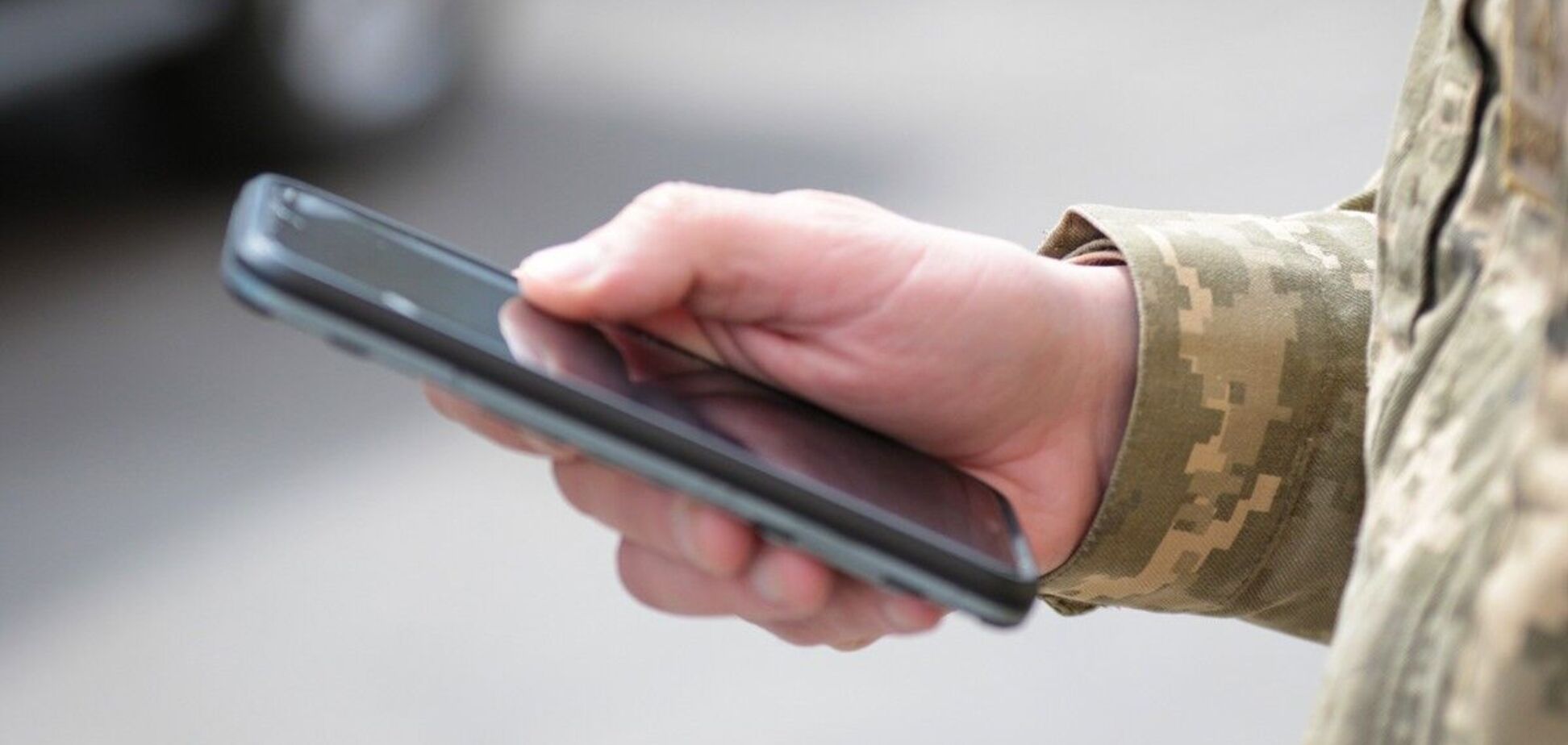 Як правильно користуватися телефоном на бойовому завданні: поради для військових