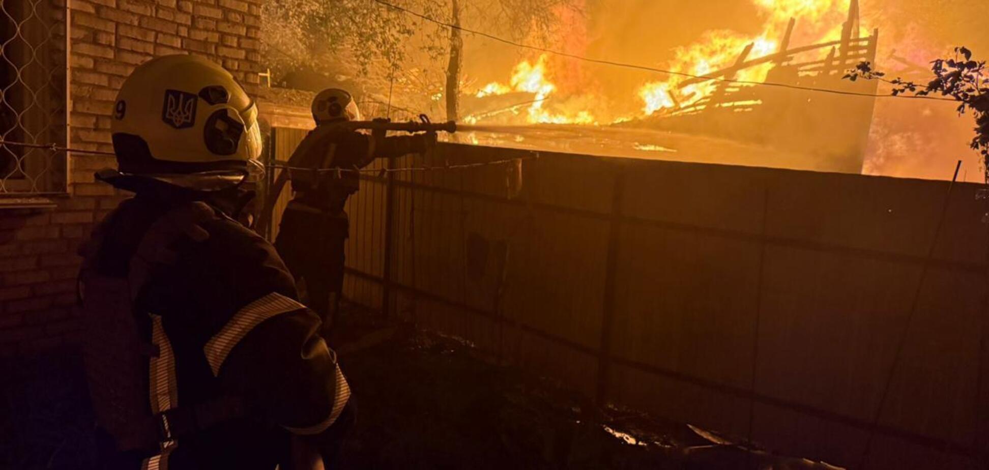 'Через выбитые окна увидели, что горит дом': очевидцы рассказали детали атаки армии России по Киеву
