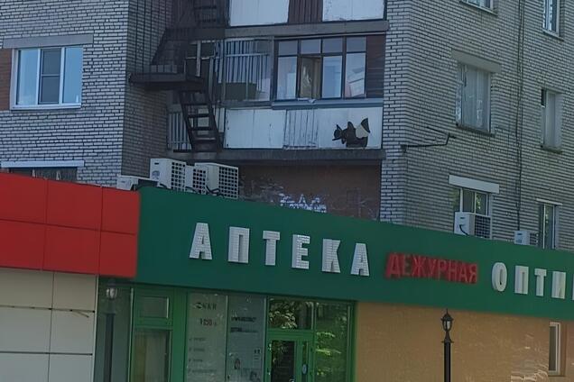 У Підмосков’ї ракета російської ППО застрягла у житловому будинку. Фото з місця