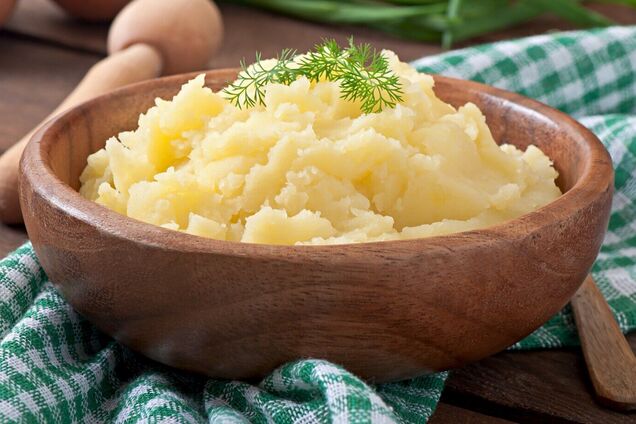 Перестаньте варить картофель в воде! Кулинарка раскрыла секрет идеального пюре