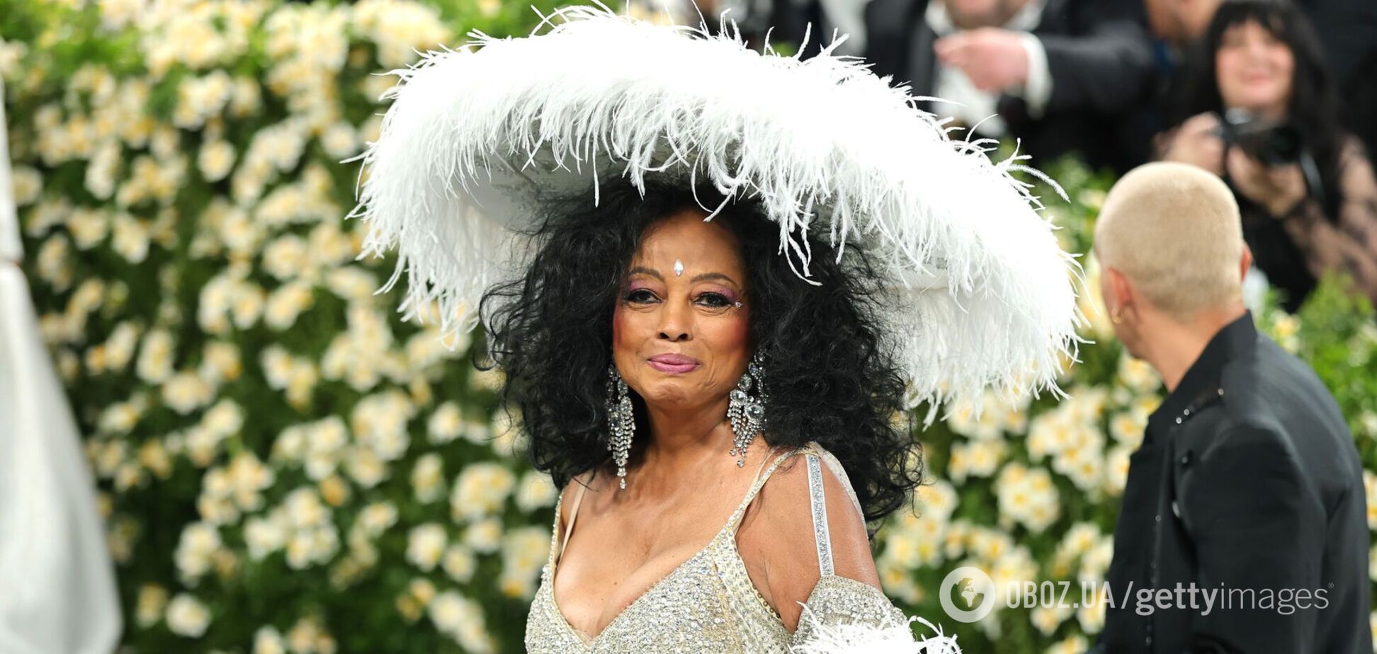 81-летняя Дайана Росс пришла на Met Gala 2025 в самом роскошном платье и затмила всех остальных звезд. Фото