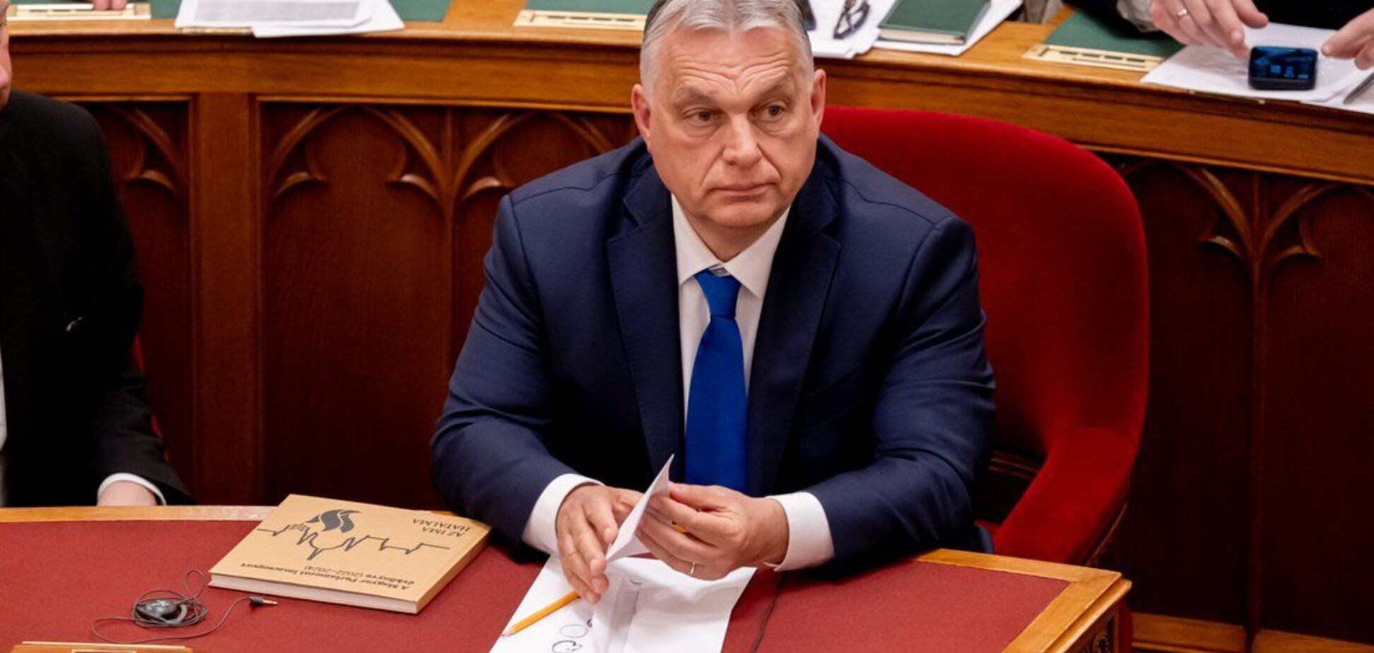 Комісар Угорщини заблокував план ЄС з відмови від енергоносіїв РФ, а Орбан вкотре накинувся на Зеленського