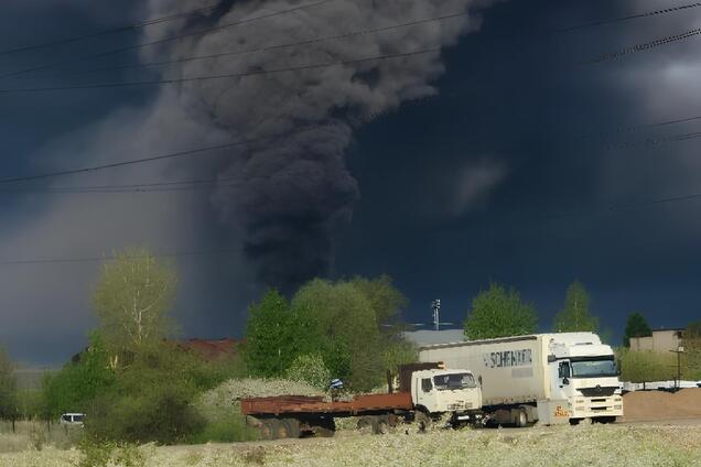 У російському Татарстані горить завод 'Камаз', який виготовляє вантажівки для армії РФ. Фото і відео