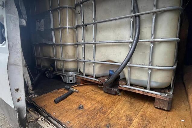 Українцям замість бензину заливали фальсифікат