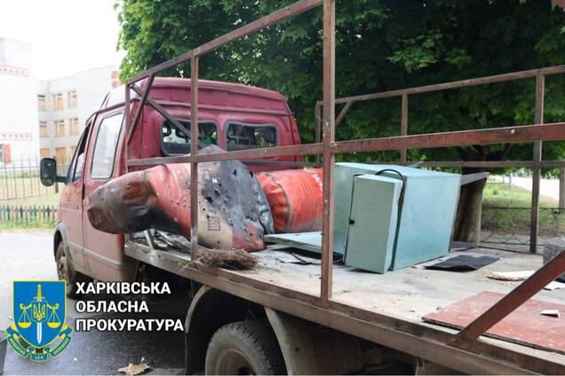 Россия ударила дроном по авто в Купянске, пострадали коммунальщики. Фото