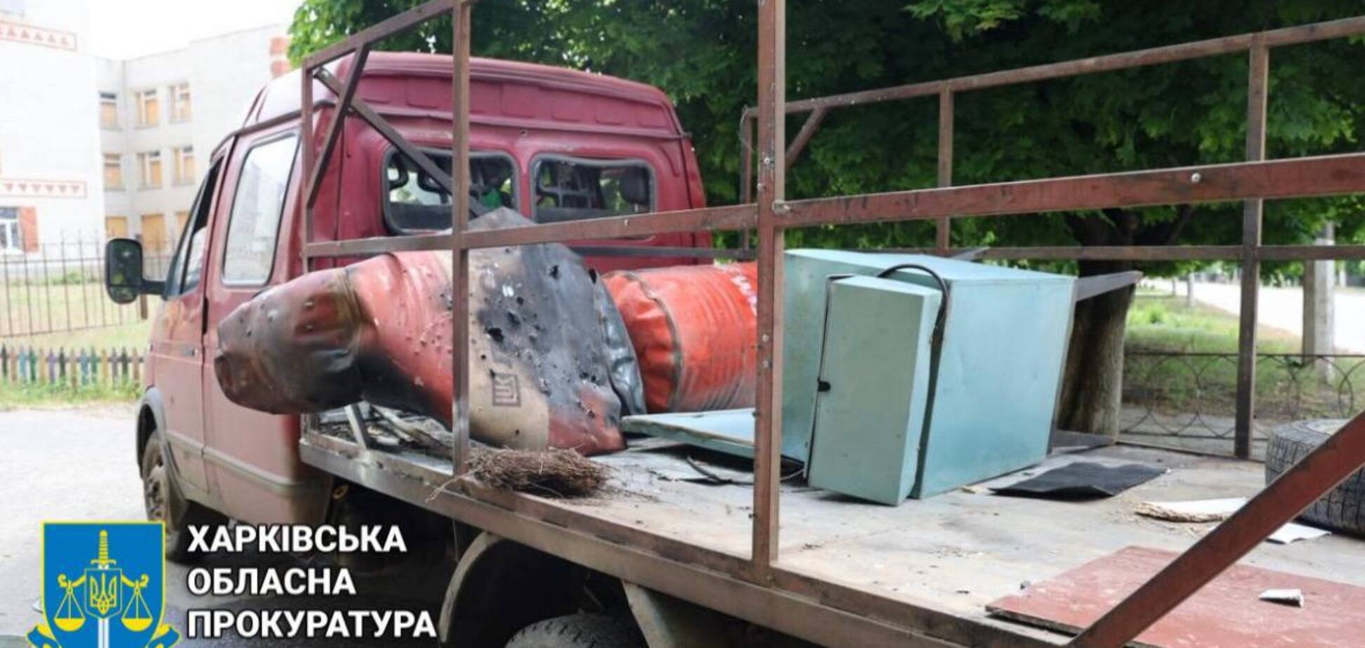 Россия ударила дроном по авто в Купянске, пострадали коммунальщики. Фото