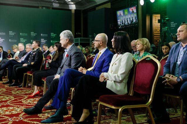 Ратифікація угоди про копалини – це спроба вивести з кризи українсько-американські стосунки, – Порошенко