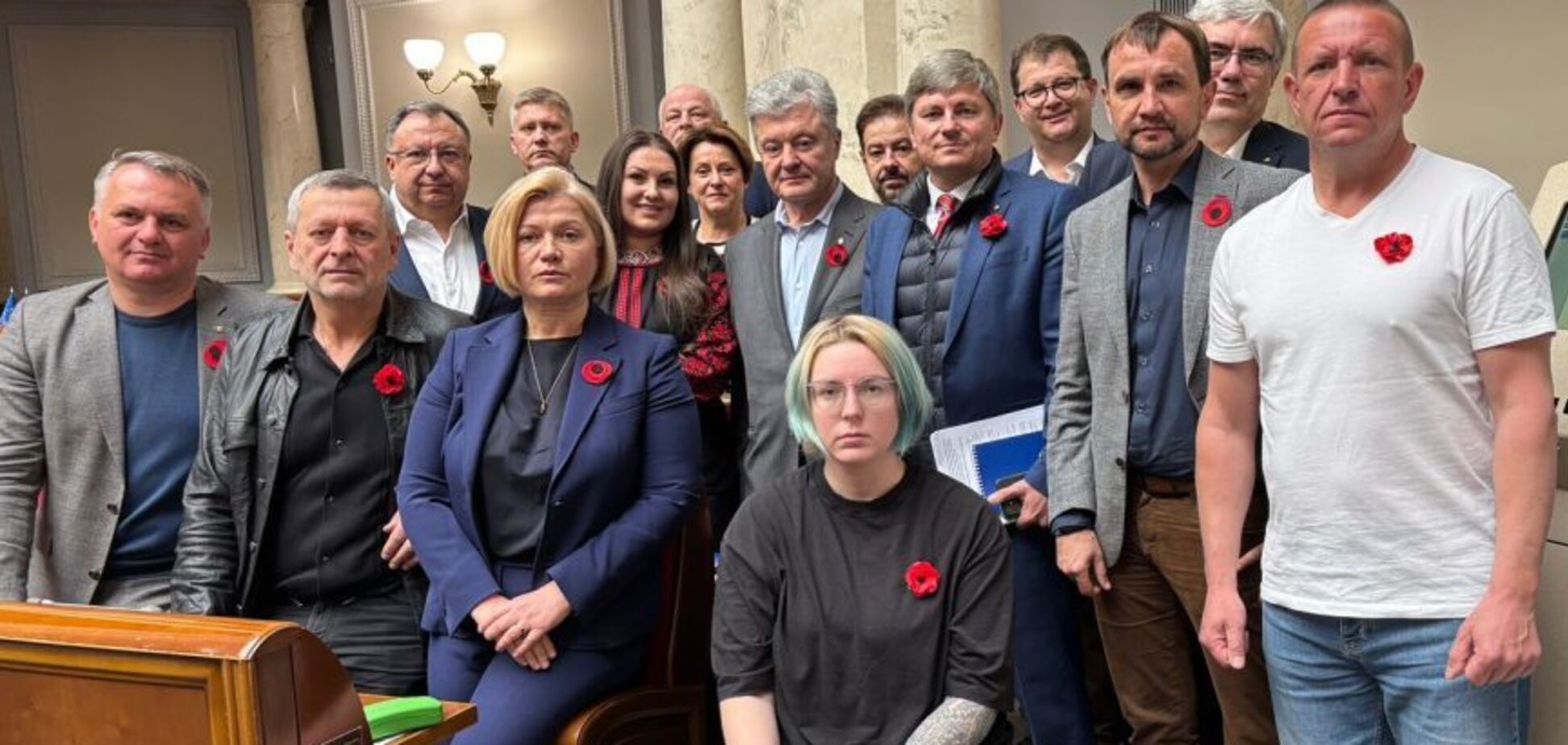 Фракция 'ЕС' обратилась к власти после ратификации соглашения о полезных ископаемых с США