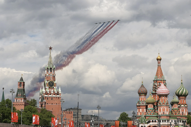 На парад к Путину приедут пять депутатов Европарламента – Der Spiegel