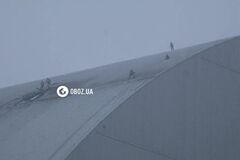На укрытии ЧАЭС обнаружили 330 отверстий после атаки дрона в феврале – МАГАТЭ